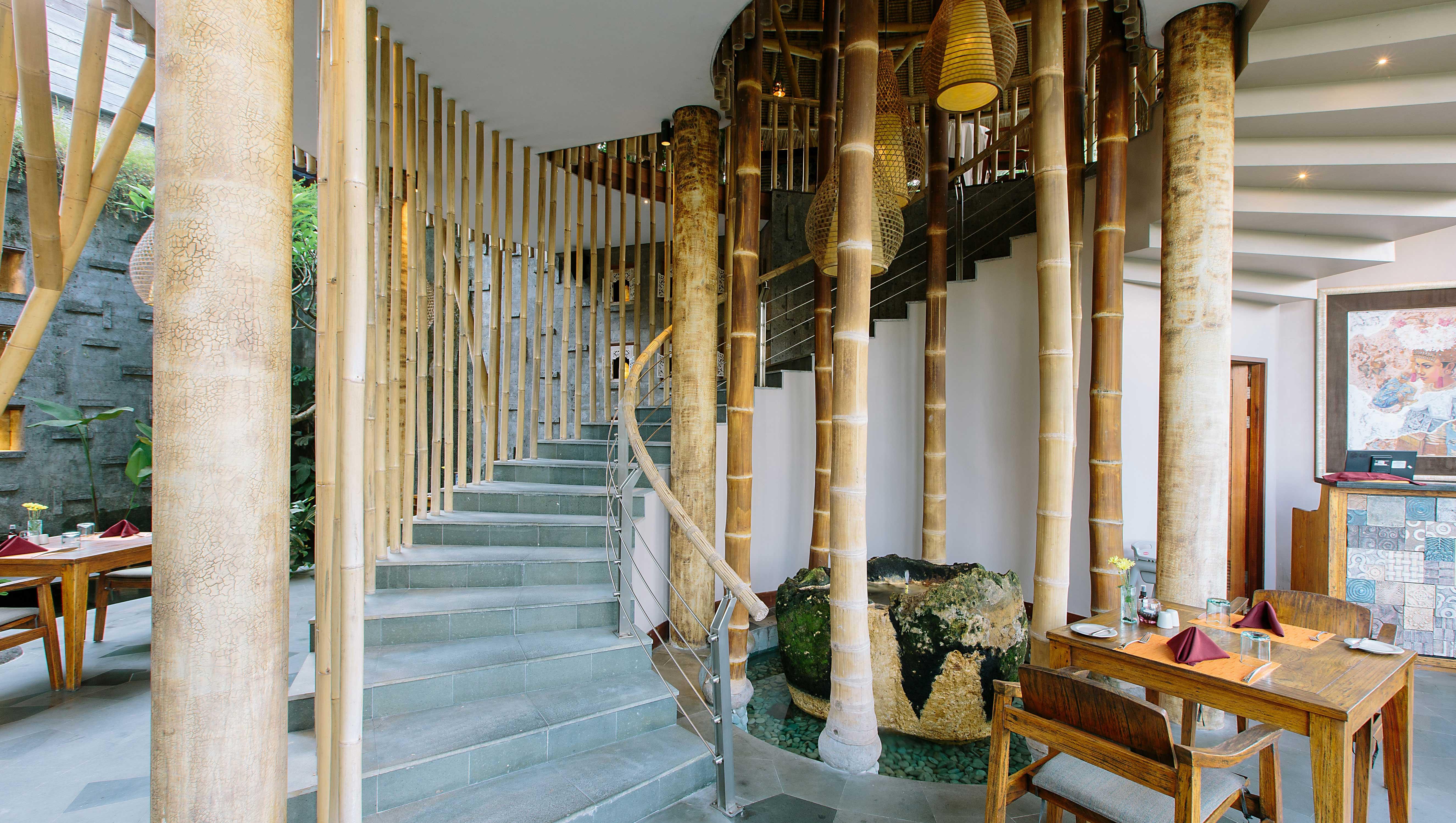 Tejaprana Resort & Spa Убуд Екстер'єр фото Bamboo staircase