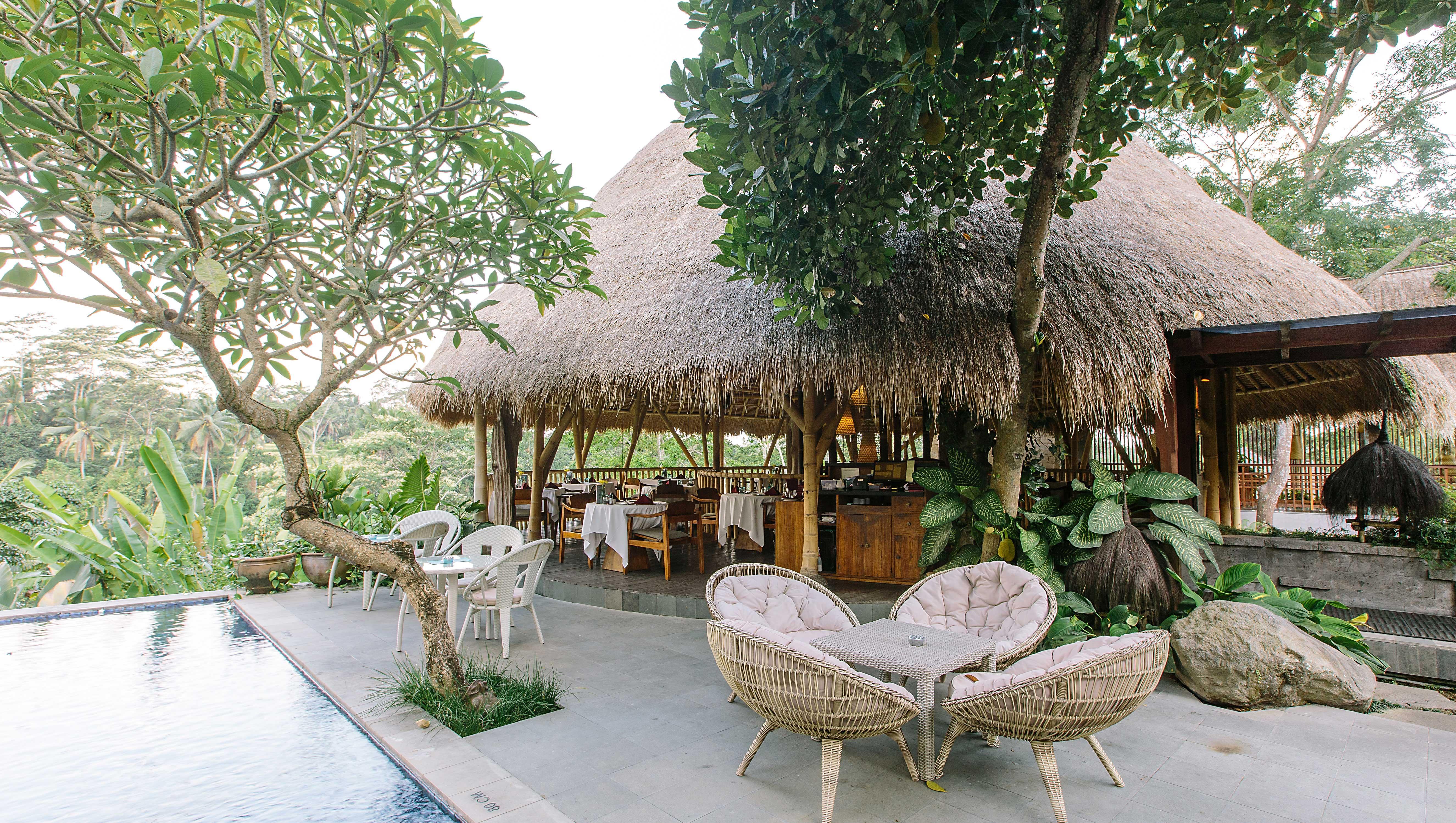 Tejaprana Resort & Spa Убуд Екстер'єр фото The restaurant at the resort