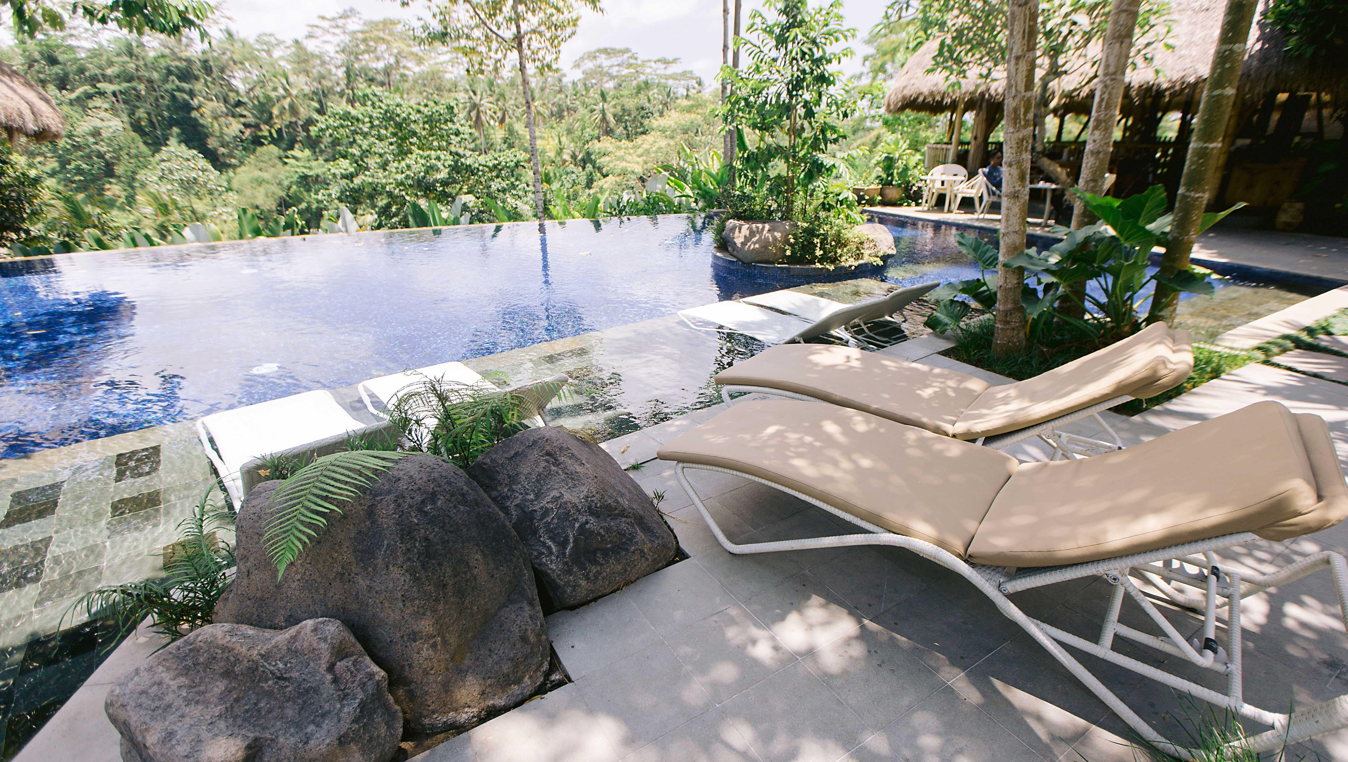 Tejaprana Resort & Spa Убуд Екстер'єр фото The resort's pool